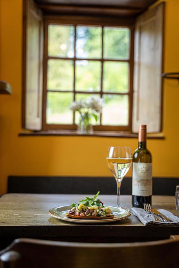 Rising Sun Pub, Restaurant And Rooms Lacock Esterno foto