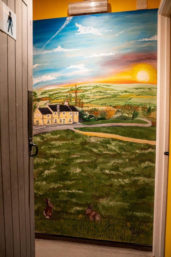 Rising Sun Pub, Restaurant And Rooms Lacock Esterno foto